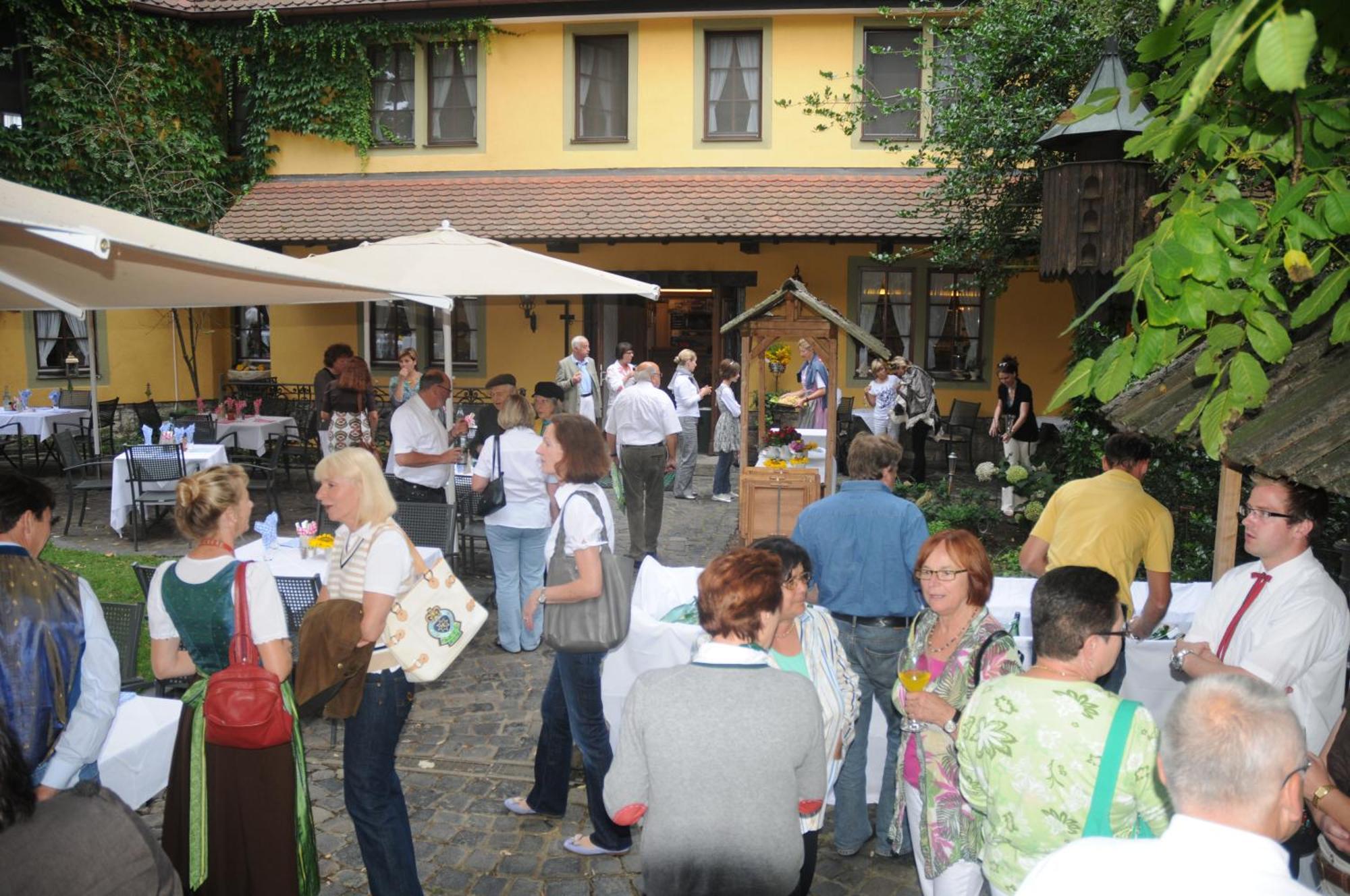 Hotel Leicht Biebelried Экстерьер фото